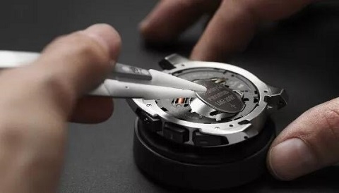 沛纳海手表售后维修点（沛纳海手表进水）