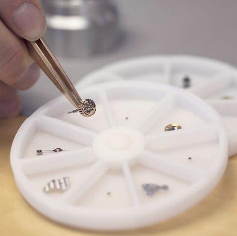 沛纳海手表维修价格查询官网（沛纳海清洗表把）